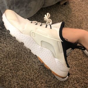 White Huaraches Women Size 8.5